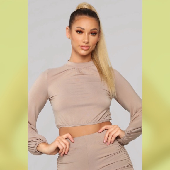 RUCHED PANT SET - Picture 2 of 8